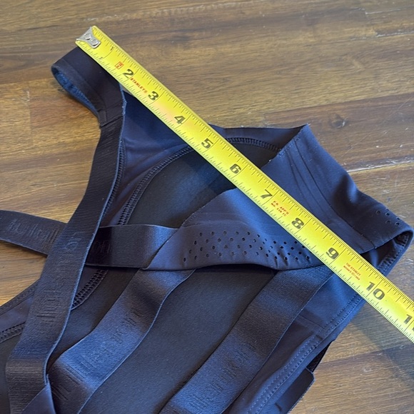 Lululemon Womens Adapt The Strap Sports Bra Black Logo Straps M Flawed Padded - Picture 9 of 9